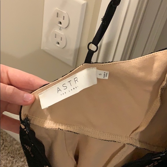 tight black lace dress - Picture 3 of 3